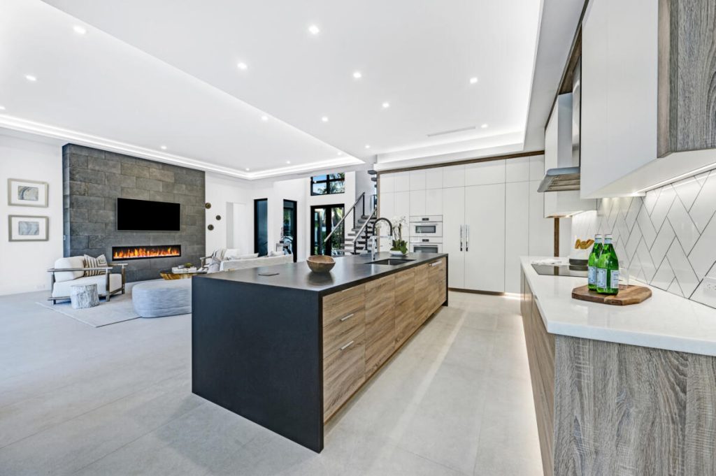 Coconut Palm Estate-Brand New Custom Build — image 24
